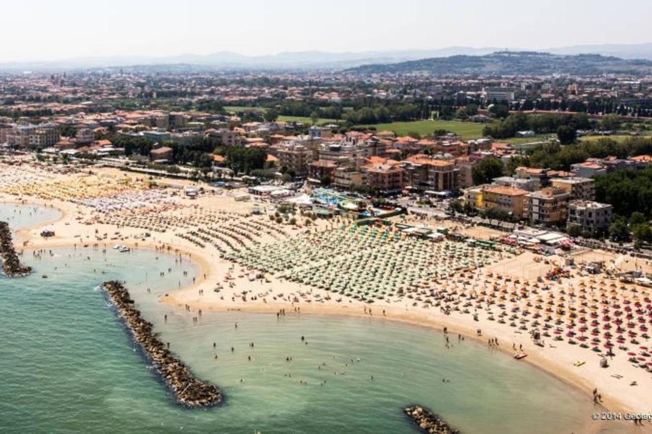 Appartamento Fabbri A Rivabella Di Rimini Bagian luar foto